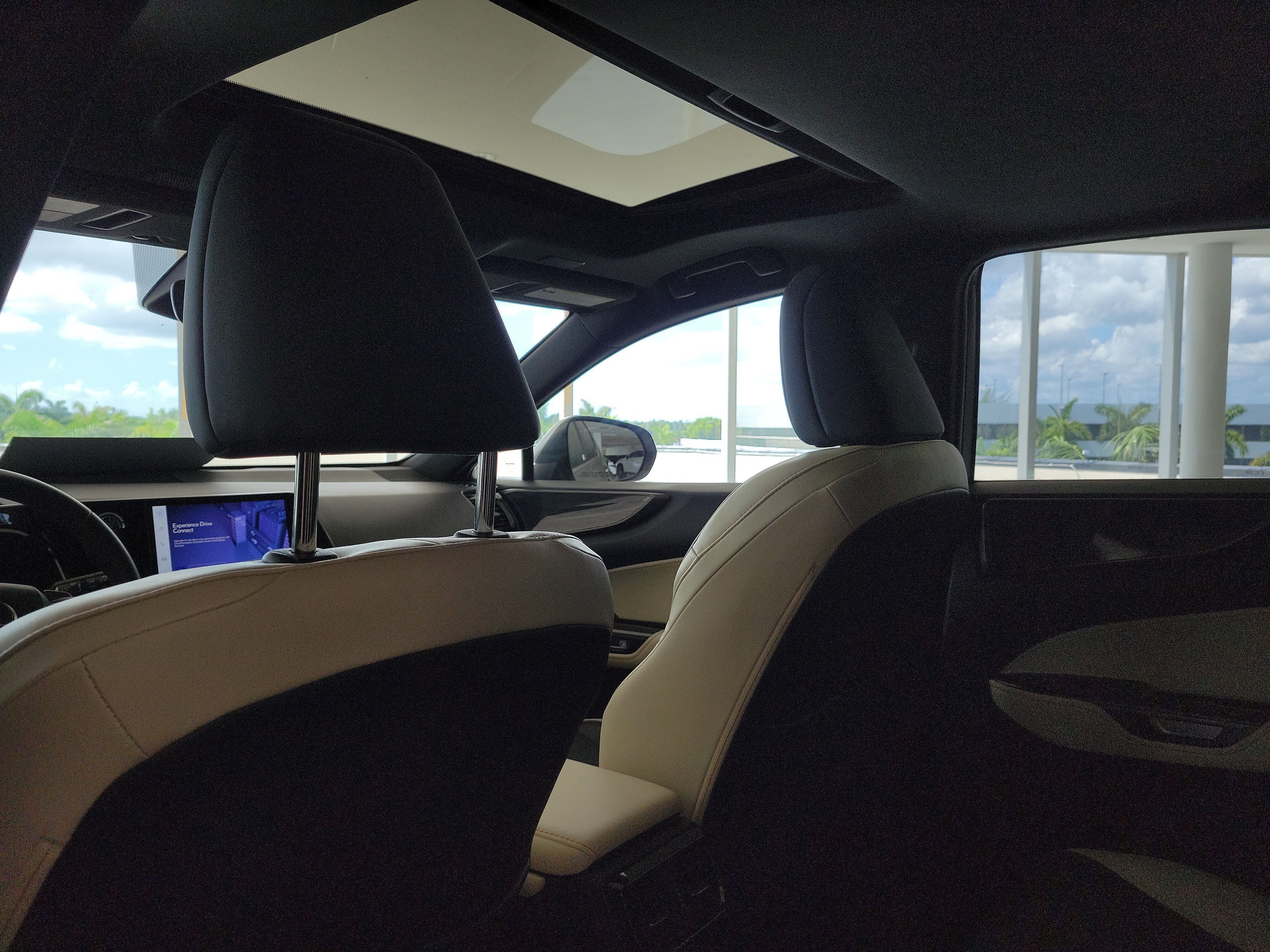 Used 2024 Atomic Silver Lexus NX 250 Premium image 17