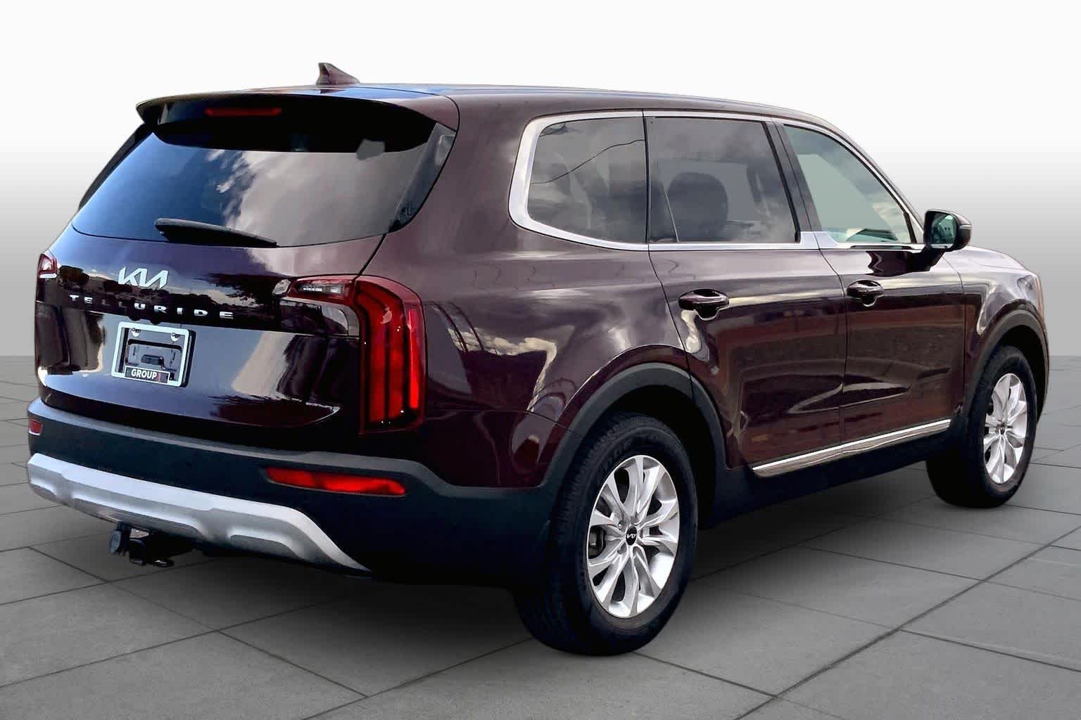 2022 Kia Telluride LX - Photo 12