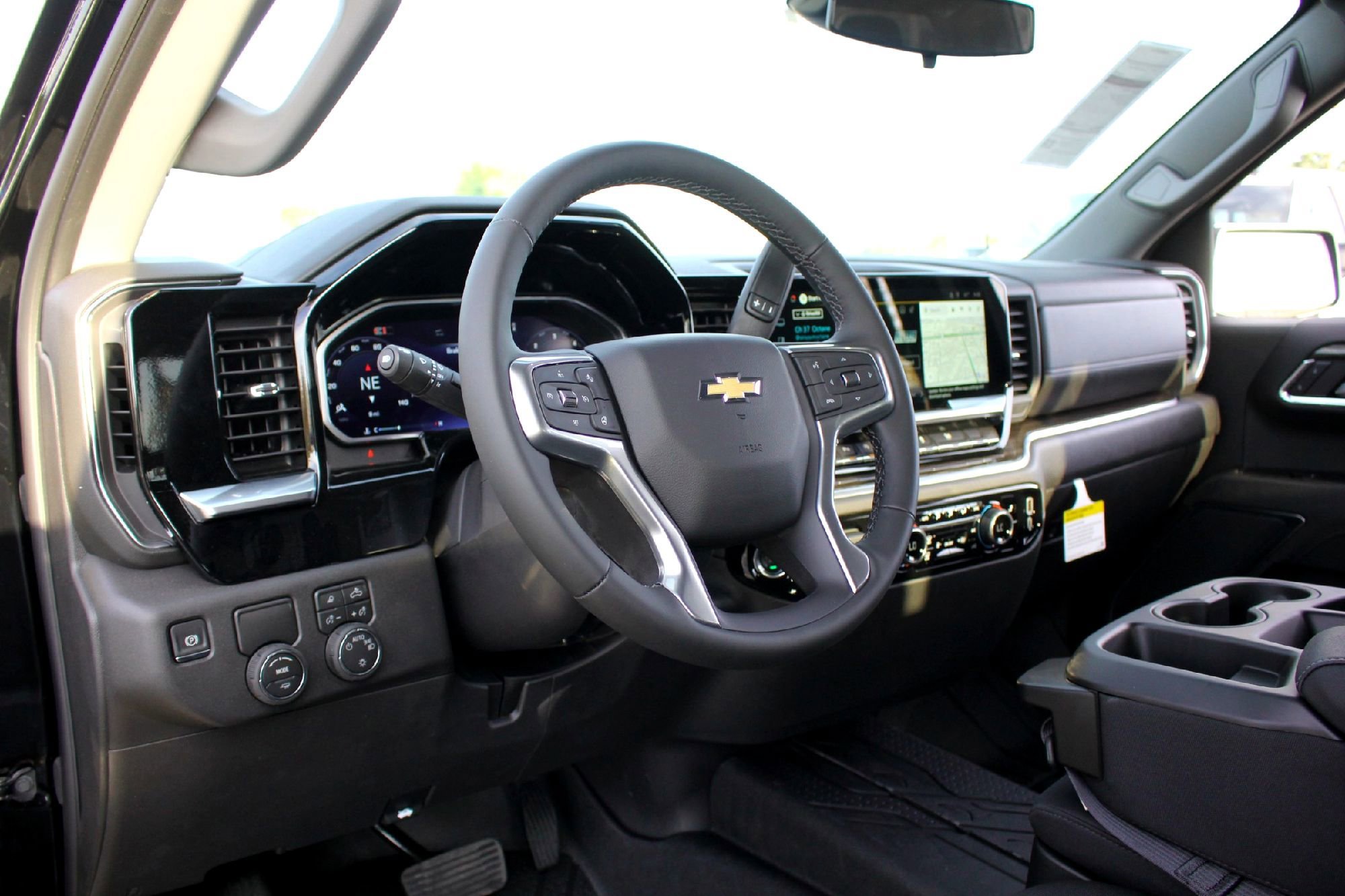 2026 Chevrolet Silverado 1500 LT - Photo 6
