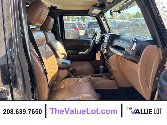 Used 2011 Black Jeep Unlimited Sahara image 12