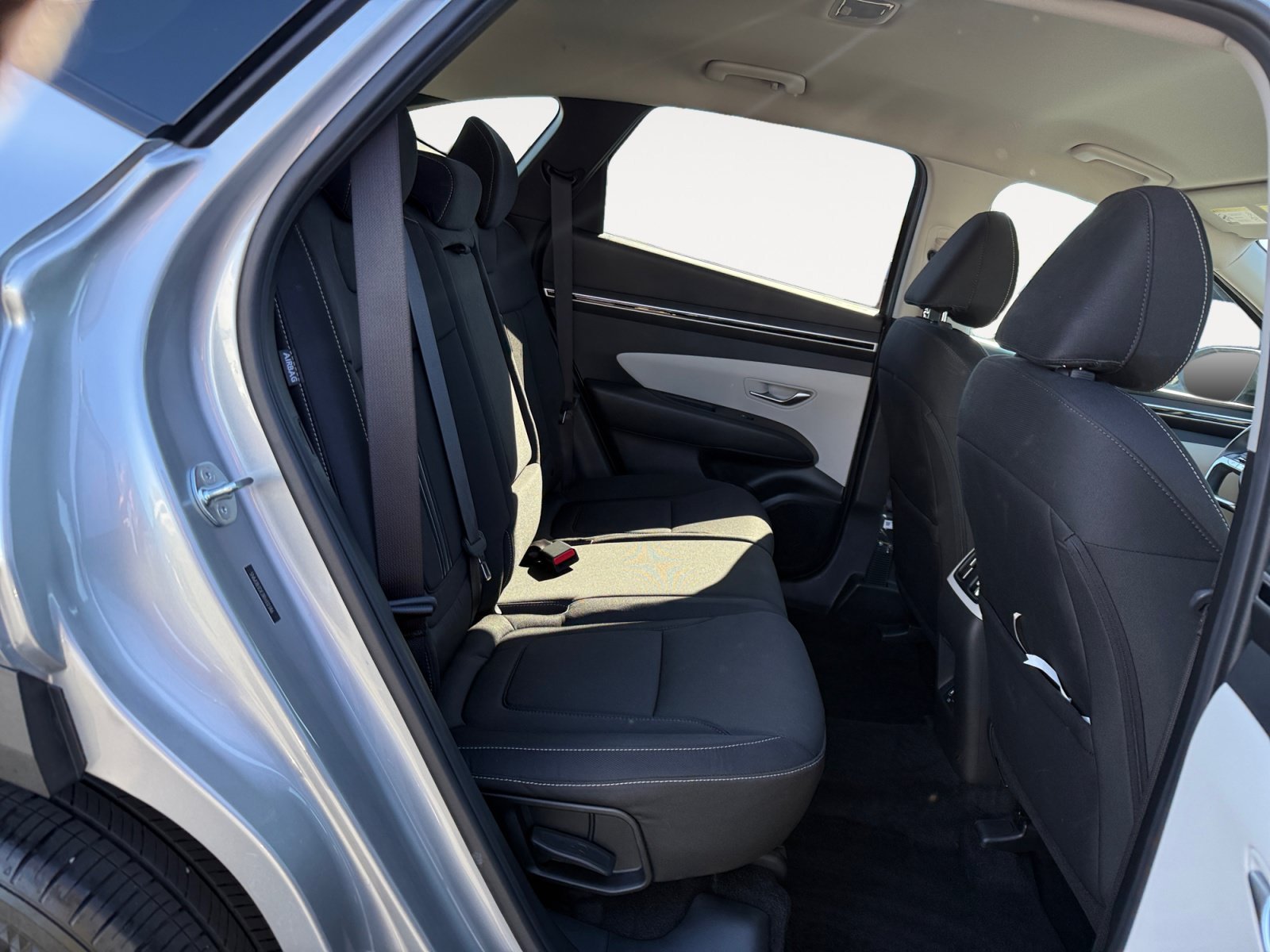 Used 2024 Shimmering Silver Hyundai SEL image 18