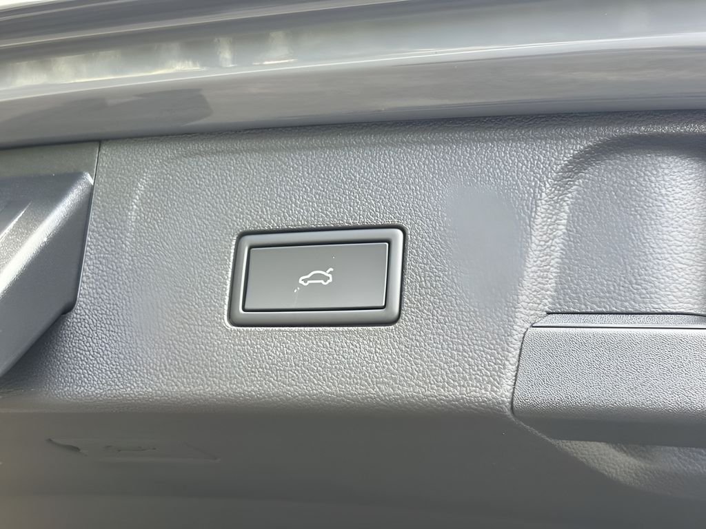2026 Volkswagen Atlas SE w/Tech - Photo 26