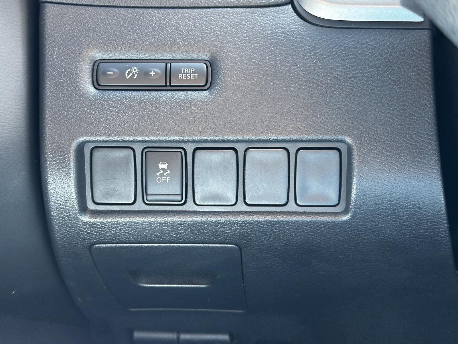 Used 2019 Magnetic Black Pearl Nissan S image 25
