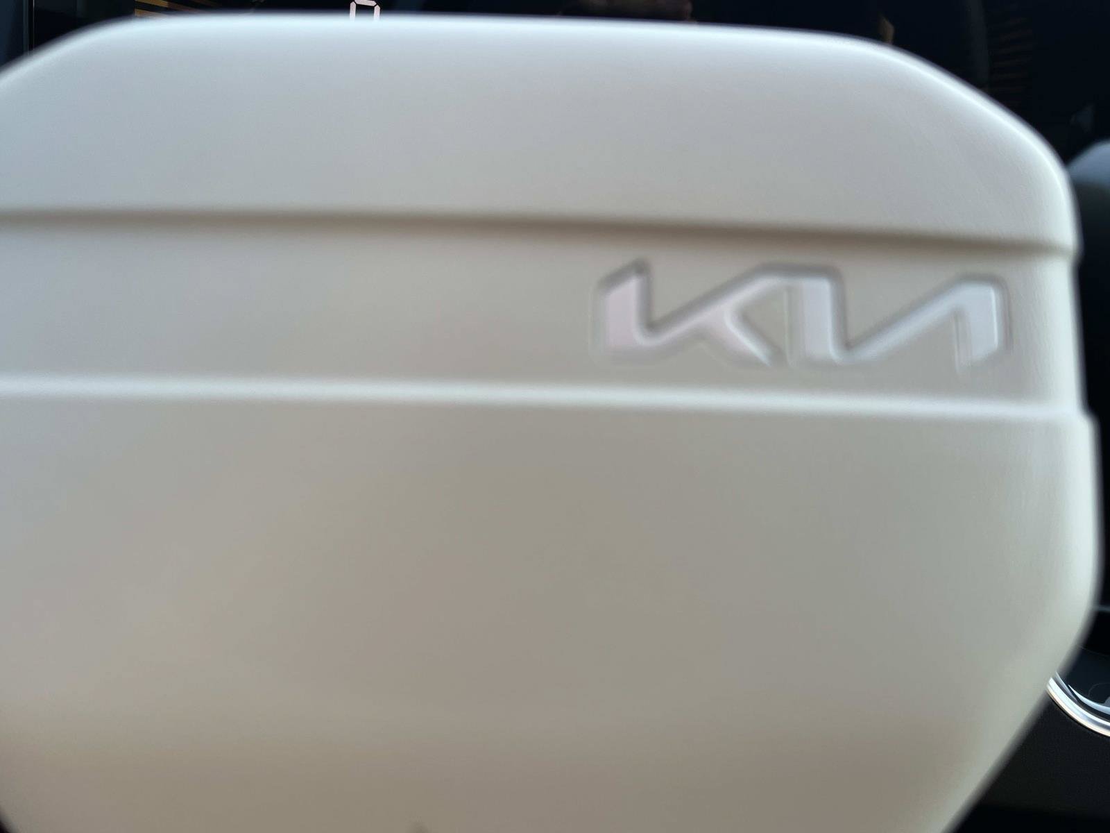 New 2026 Snow White Pearl Kia GT-Line image 32