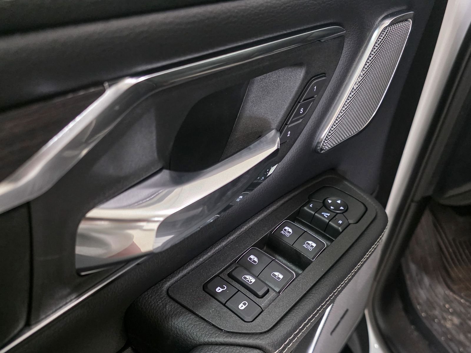 2026 RAM 1500 Laramie - Photo 19