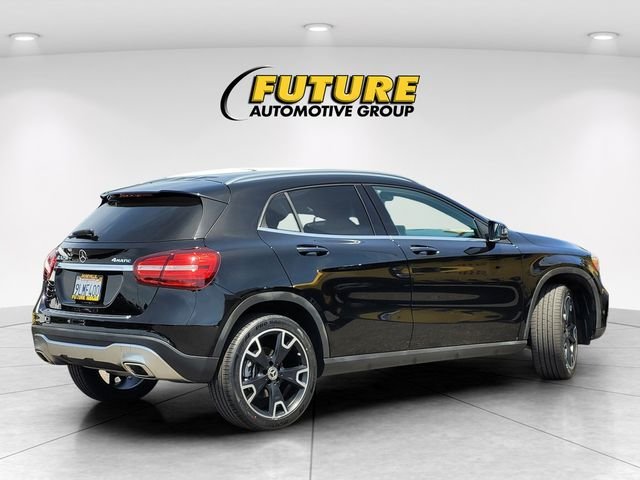 Used 2020 Black Mercedes-Benz GLA 250 image 4