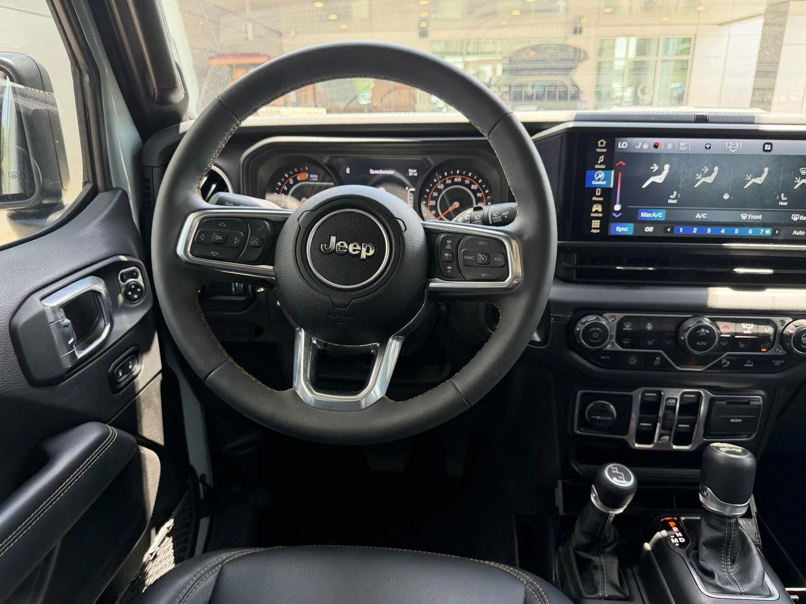 Used 2024 Earl Clearcoat Jeep Sahara image 8