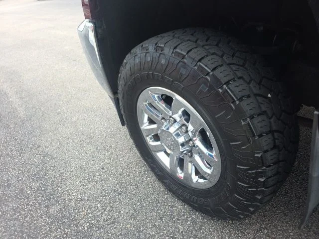 Used 2016 Red Chevrolet LTZ image 12