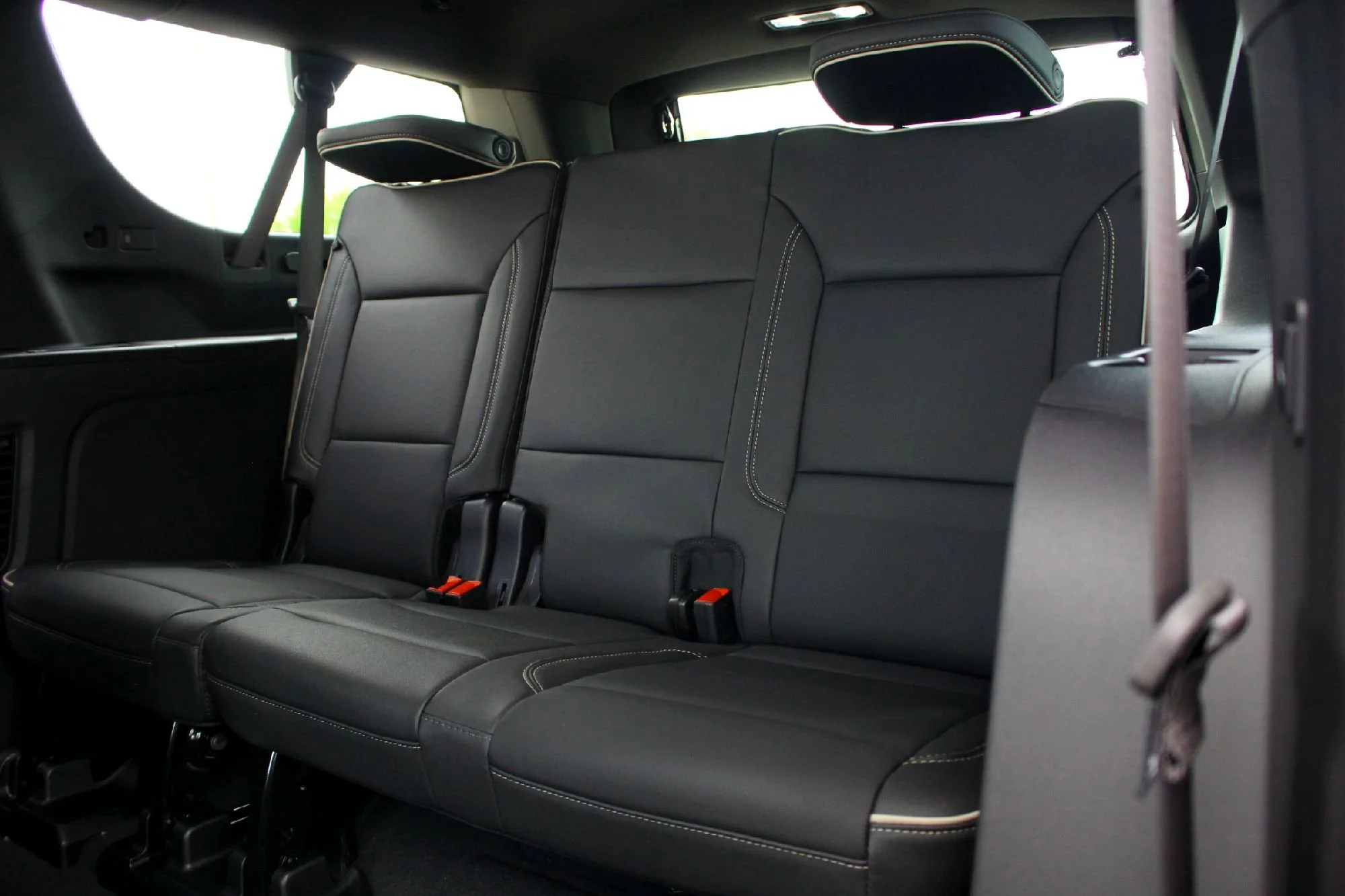 2026 Chevrolet Suburban Premier - Photo 19