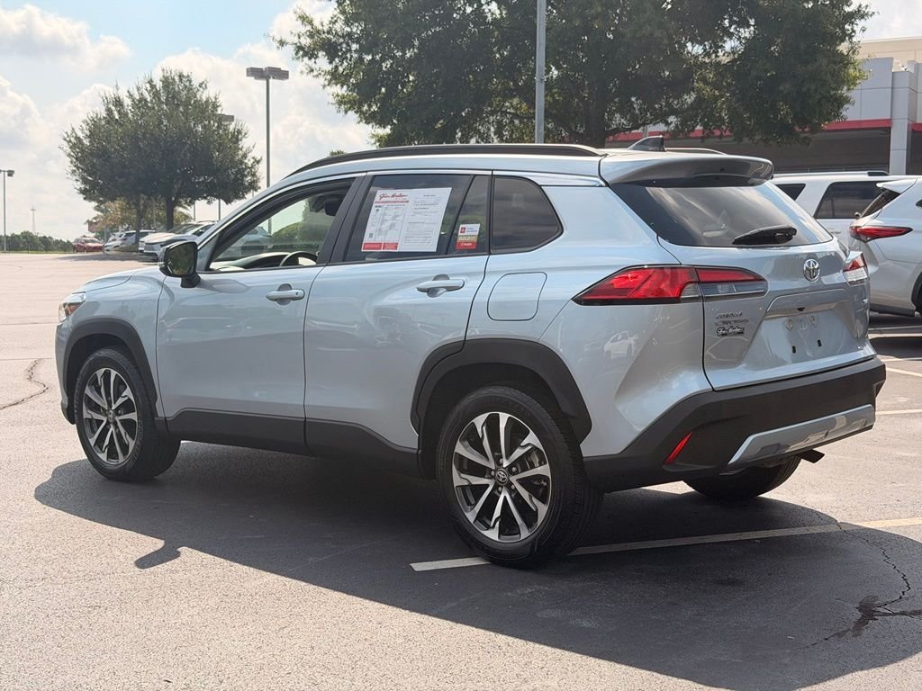 Used 2025 Silver Toyota XLE image 10