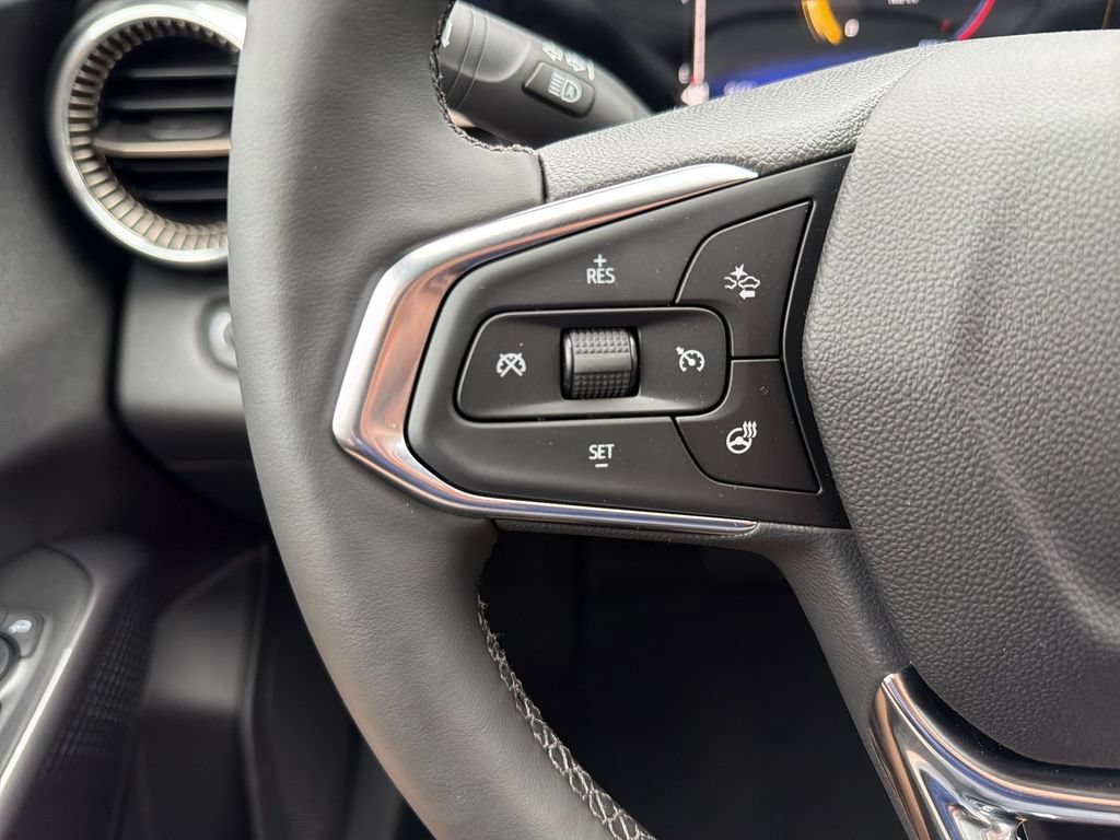 New 2026 Mosaic Black Metallic Chevrolet ACTIV image 19
