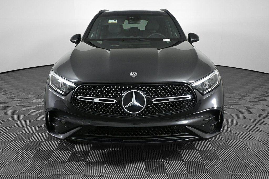 New 2025 Graphite Grey Metallic Mercedes-Benz GLC 300 image 30