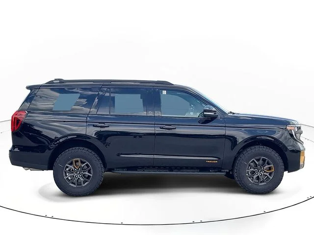 New 2026 Black Metallic Ford Tremor image 4