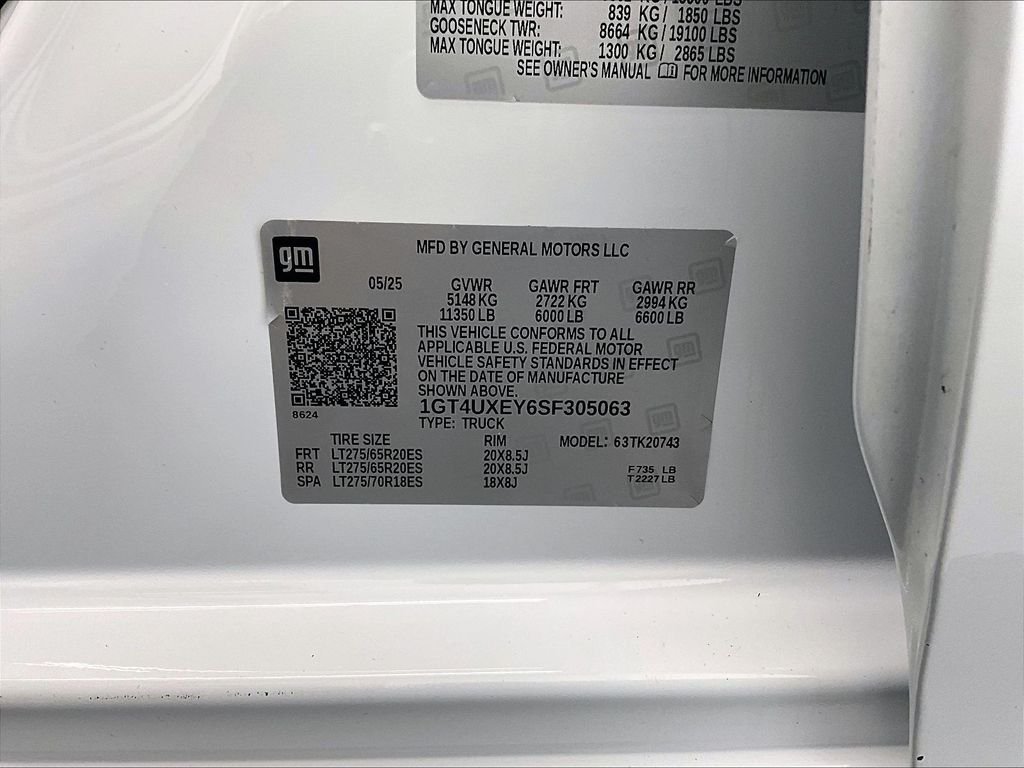 Used 2025 Summit White GMC Denali Ultimate image 35