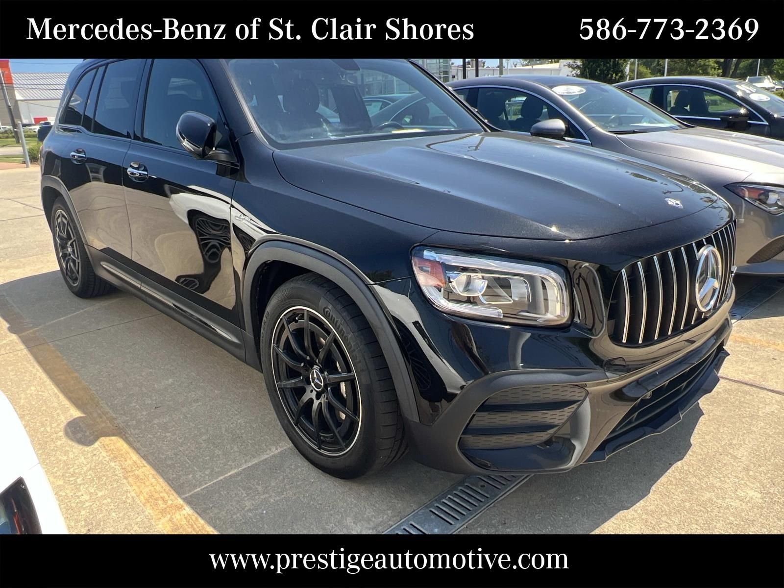Used 2021  Mercedes-Benz GLB 35 AMG® image 3