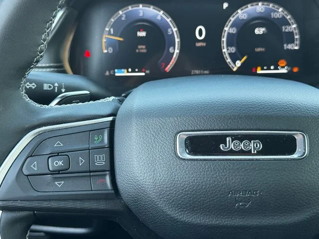 Used 2024 Gray Jeep Laredo image 27
