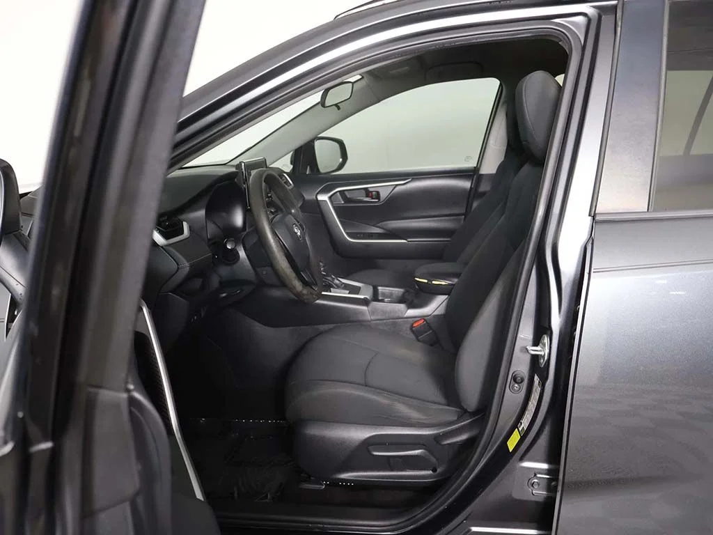 Used 2020 Gray Toyota LE image 25