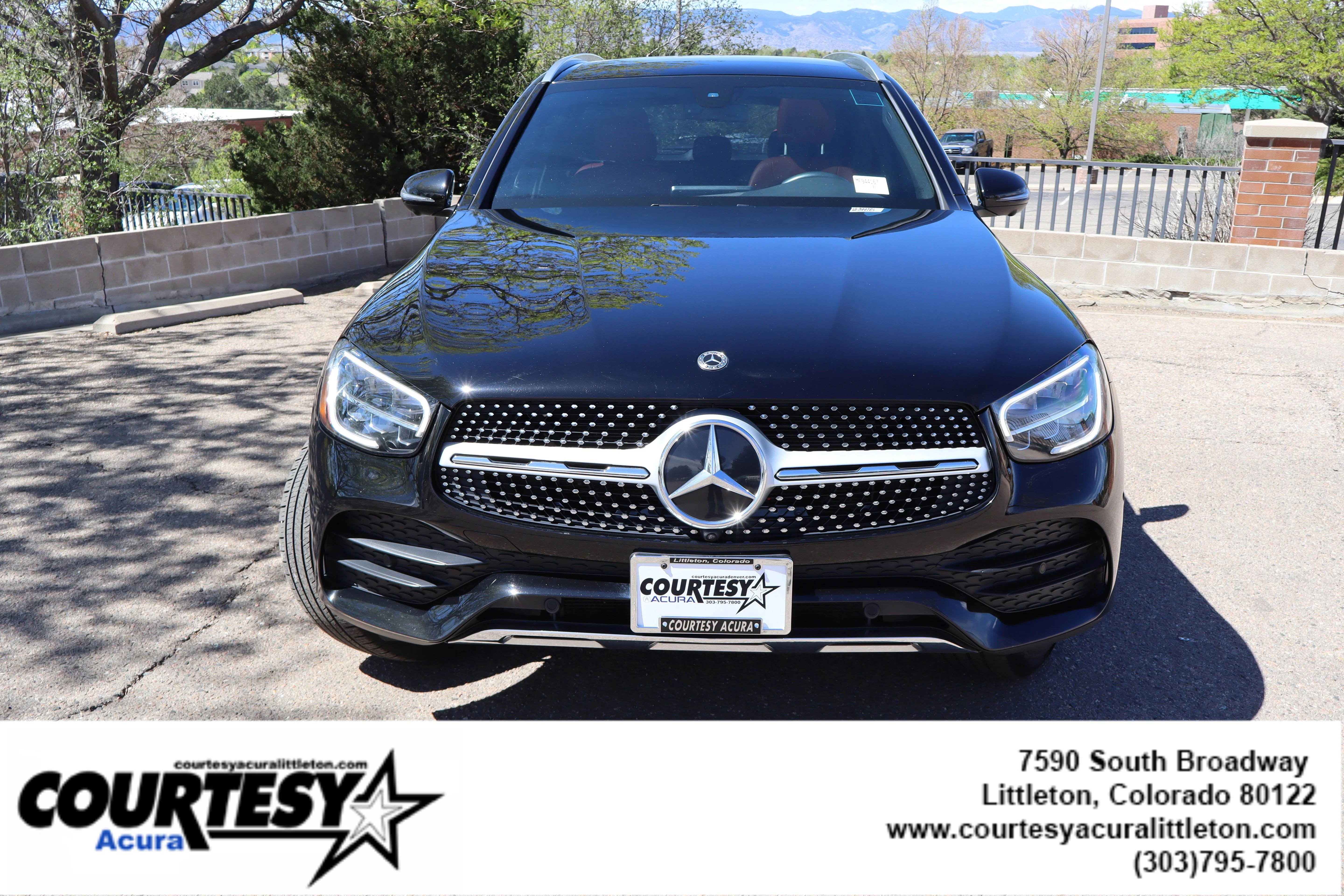 Used 2021 Black Mercedes-Benz GLC 300 image 2