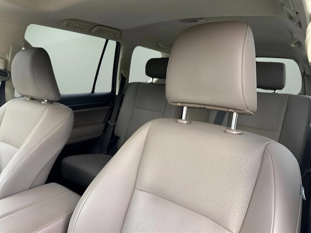 Used 2023 Black Onyx Lexus GX 460 Premium image 24