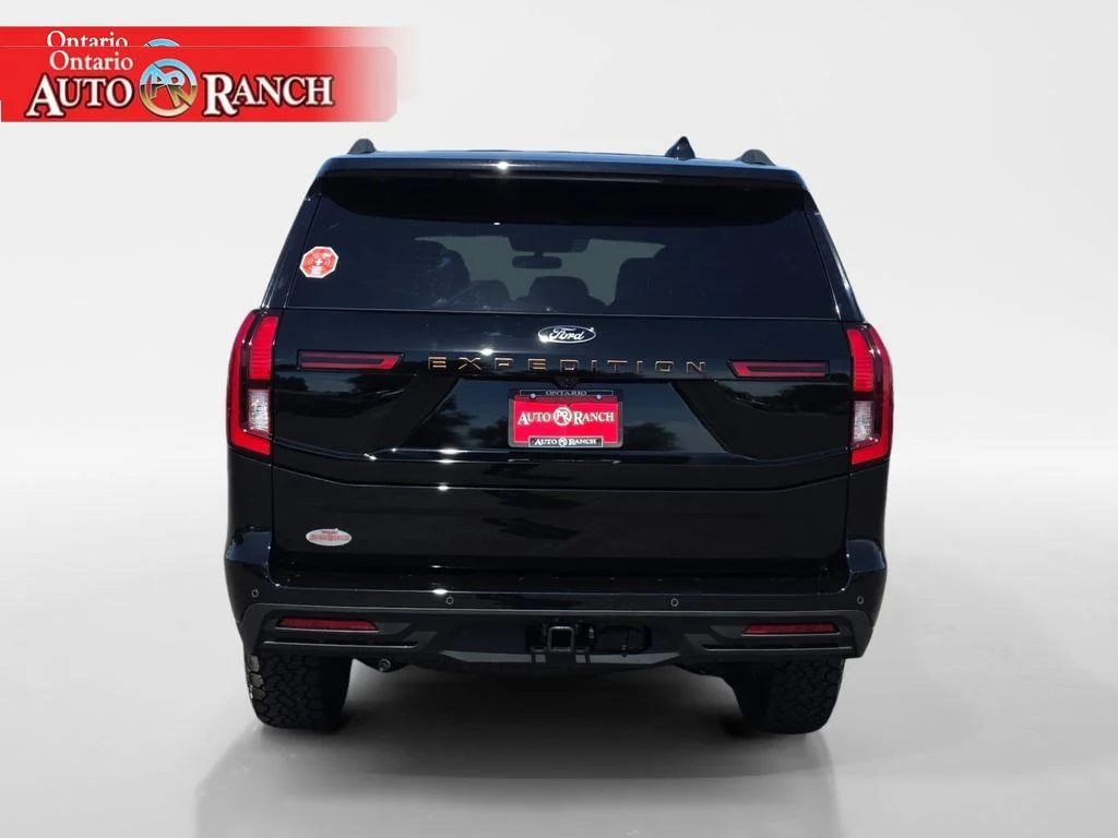New 2026 AGATE BLACK METALLIC Ford Tremor image 4