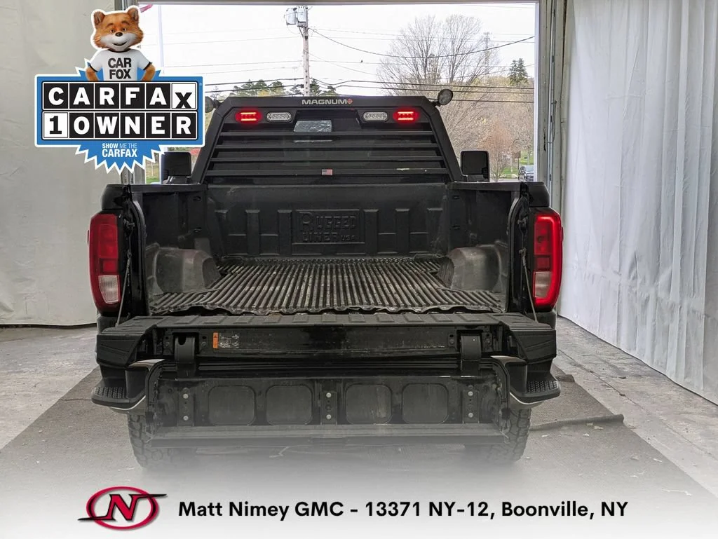 Used 2024 Onyx Black GMC SLE image 5
