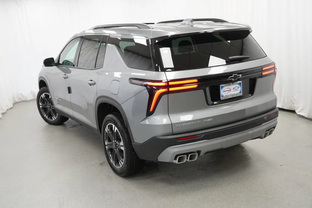 New 2027 Sterling Gray Metallic Chevrolet LT image 38