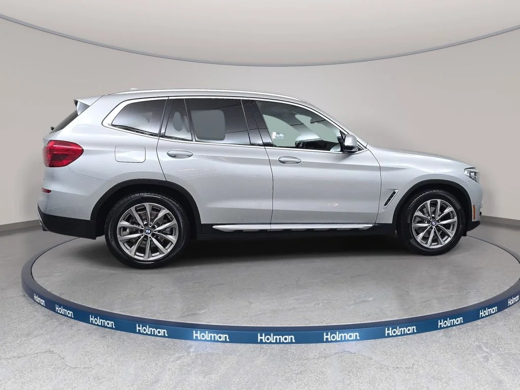 Used 2019 Silver BMW xDrive30i image 5