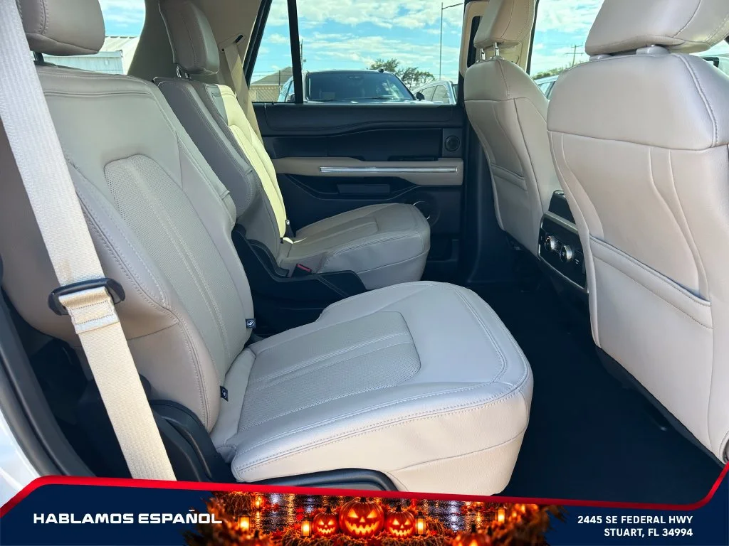 Used 2024 White Ford Limited image 18