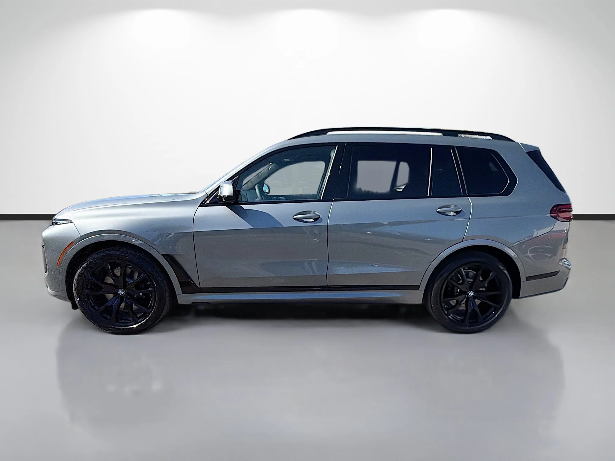 New 2027 Skyscraper Grey Metallic BMW xDrive40i image 6