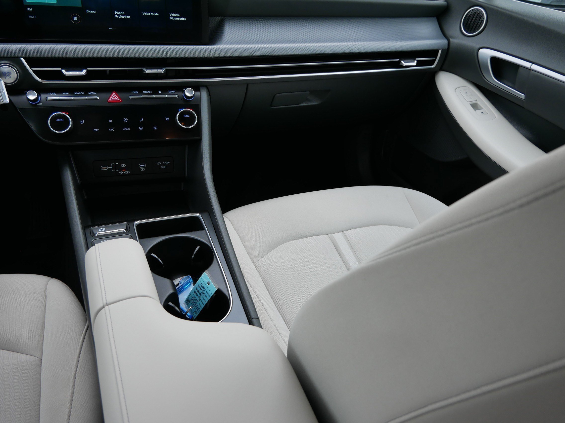 2025 Hyundai Sonata SEL - Photo 11