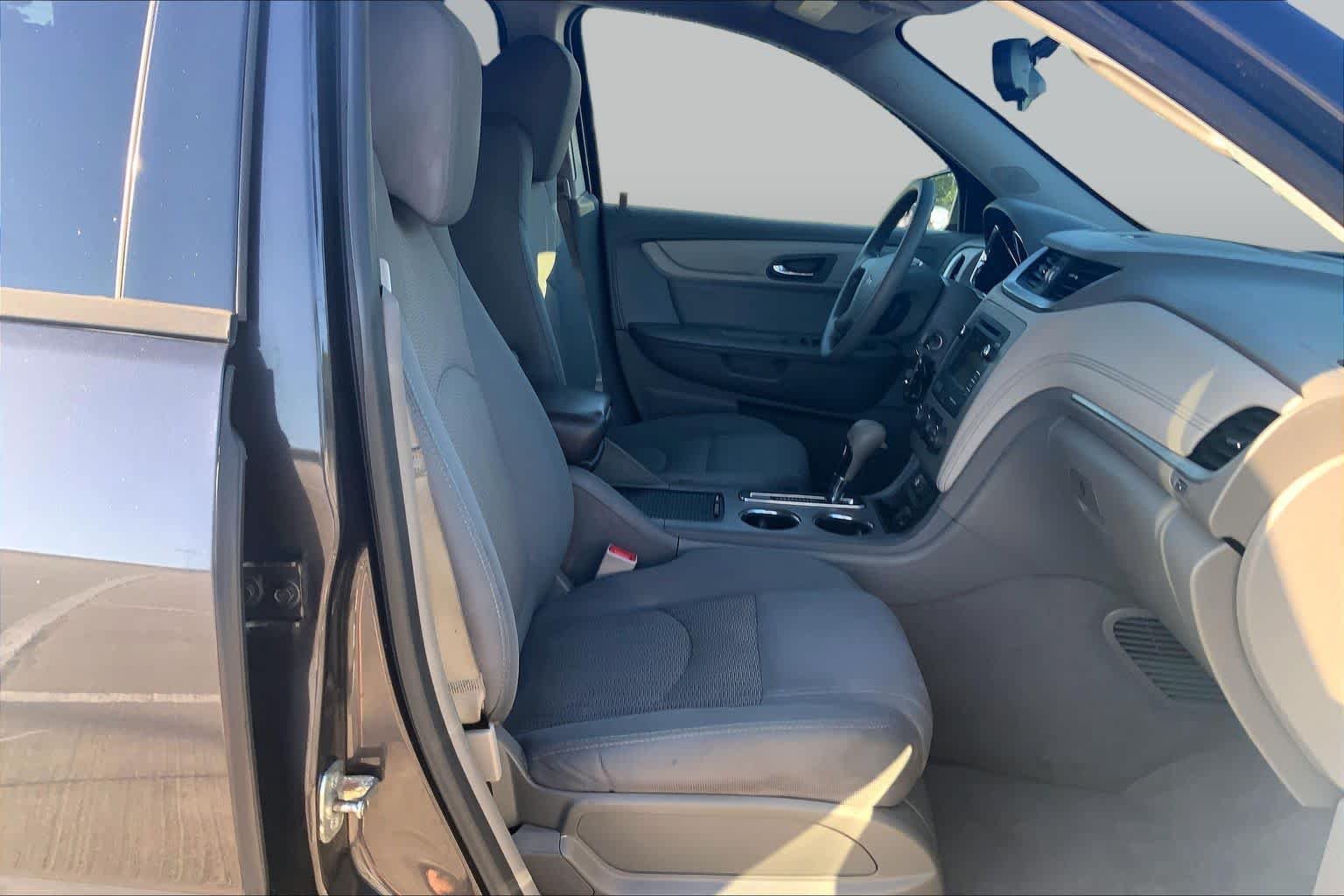 Used 2015 Tungsten Metallic Chevrolet LS image 9