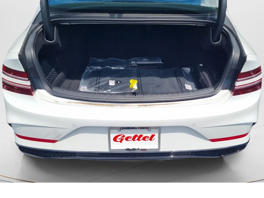 New 2027 White Genesis 3.5T PRESTIGE BLACK image 9