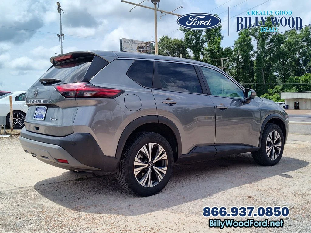 Used 2023 Gun Metallic Nissan SV image 7