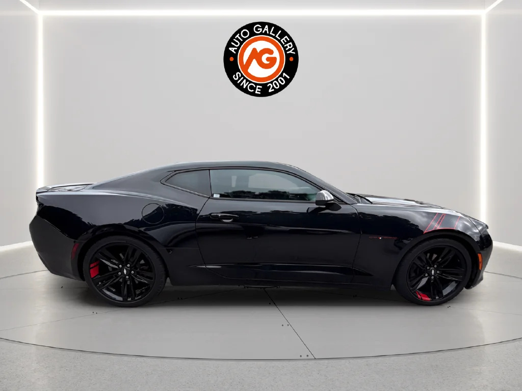Used 2018 Black Chevrolet 2LT image 8