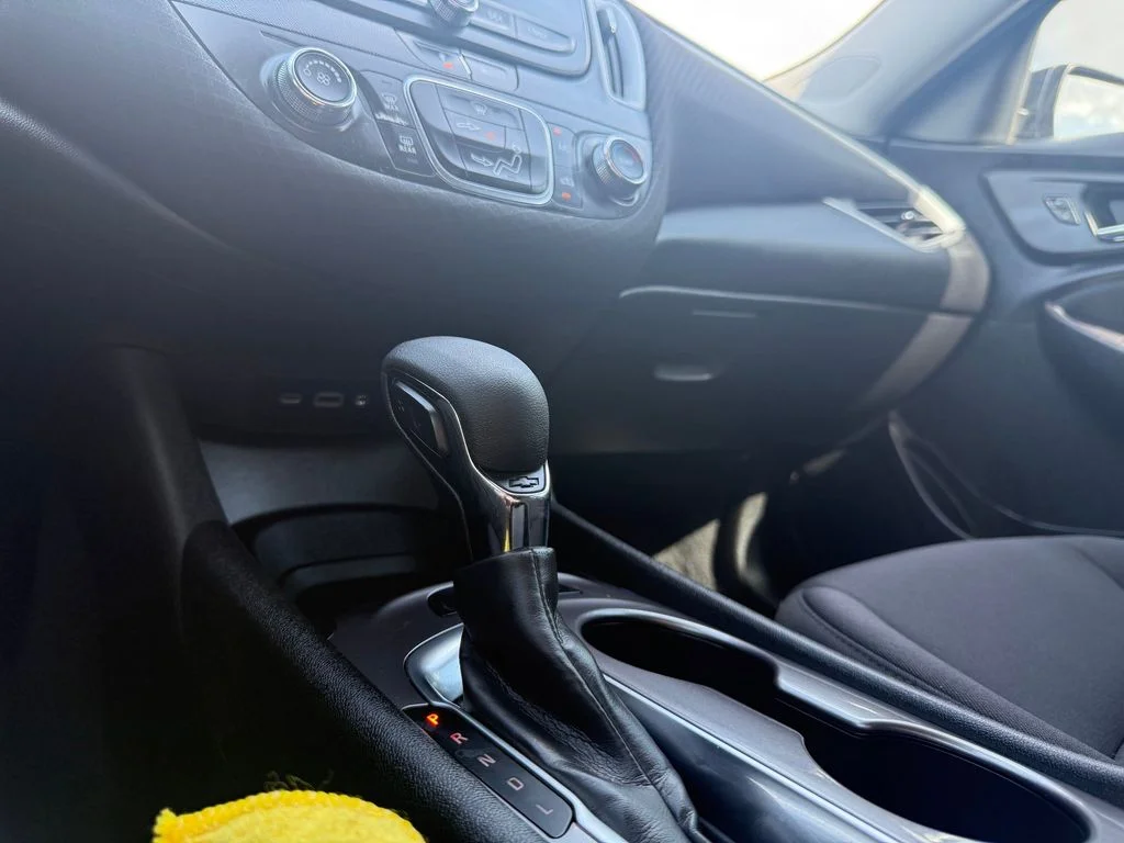 Used 2022 Black Chevrolet LS image 16