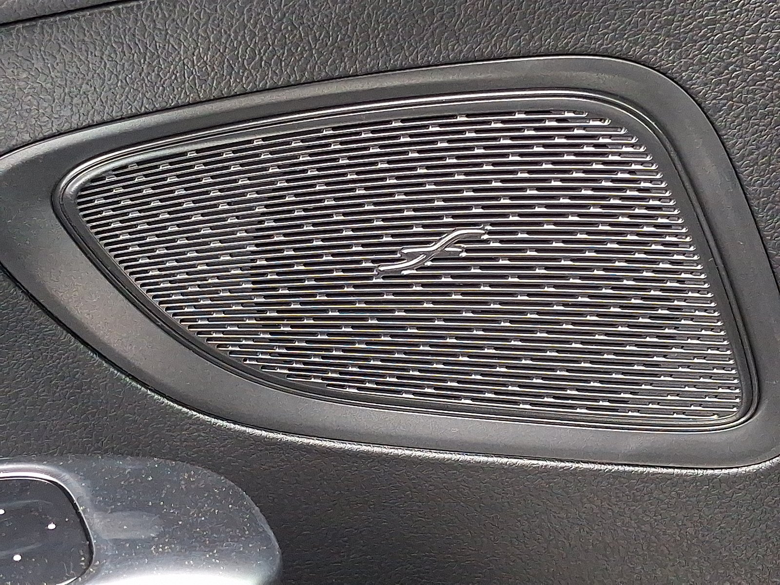 2025 Mercedes-Benz C-Class Sedan C 300 - Photo 24