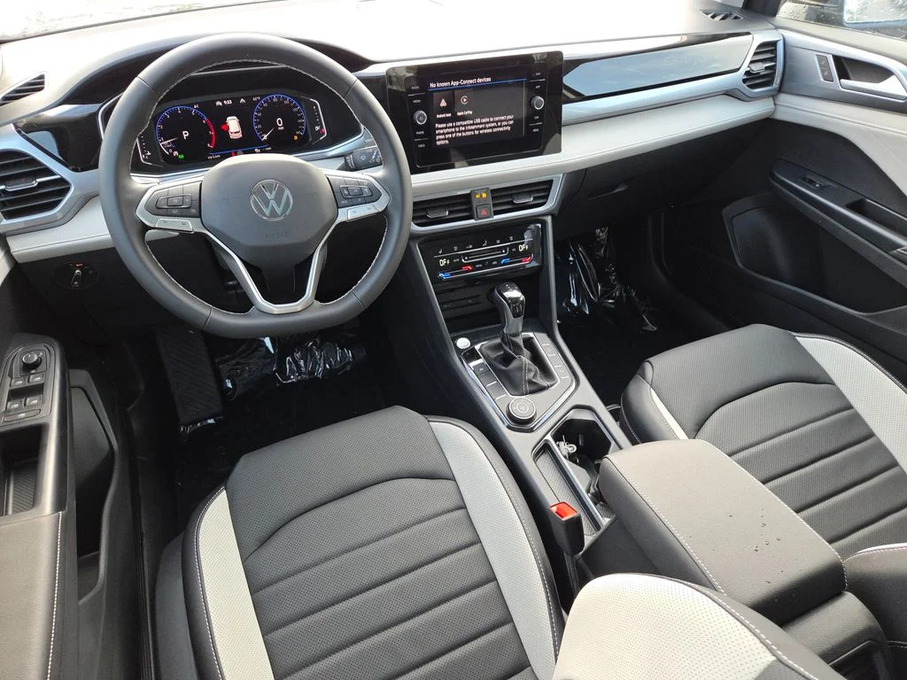 New 2026 Deep Black Pearl Volkswagen 1.5T SEL image 9