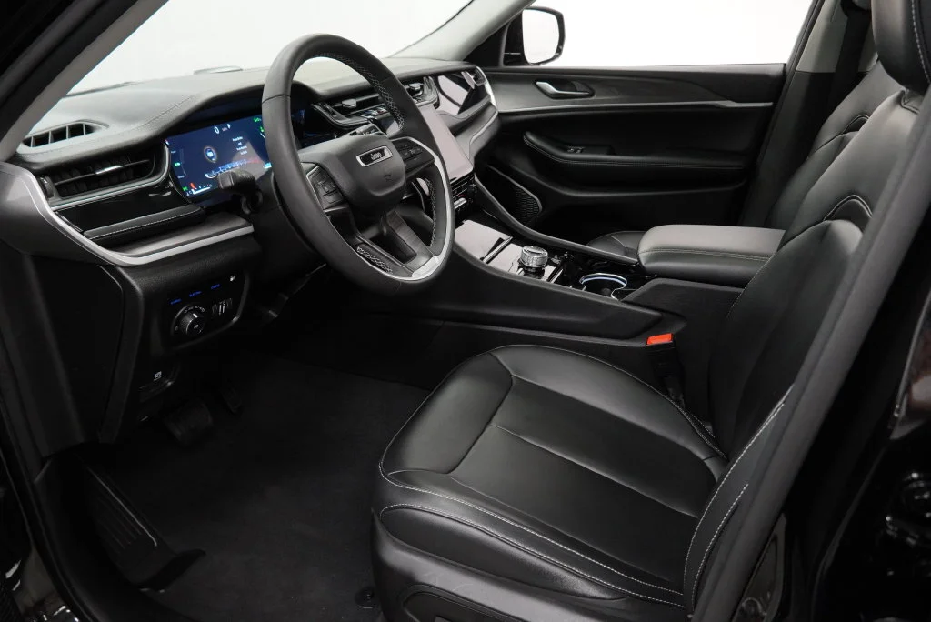 Used 2023 Black Jeep 4xe image 16