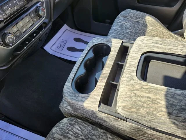 Used 2019 BLACK Chevrolet LT image 30