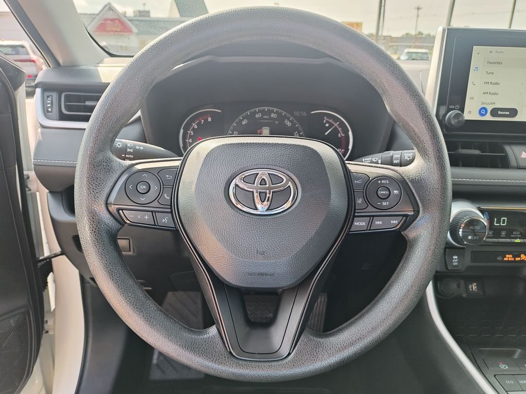 Used 2025 White Toyota XLE image 17