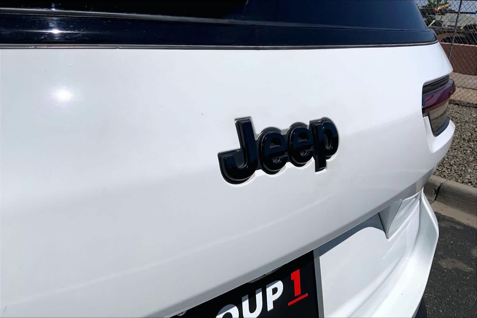 Used 2025 Bright White Clearcoat Jeep Altitude image 28