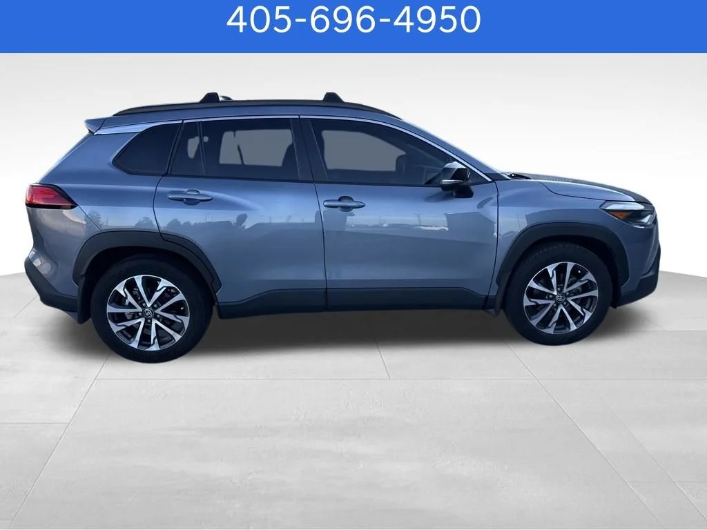 Pre-Owned 2025 Toyota Corolla Cross XLE