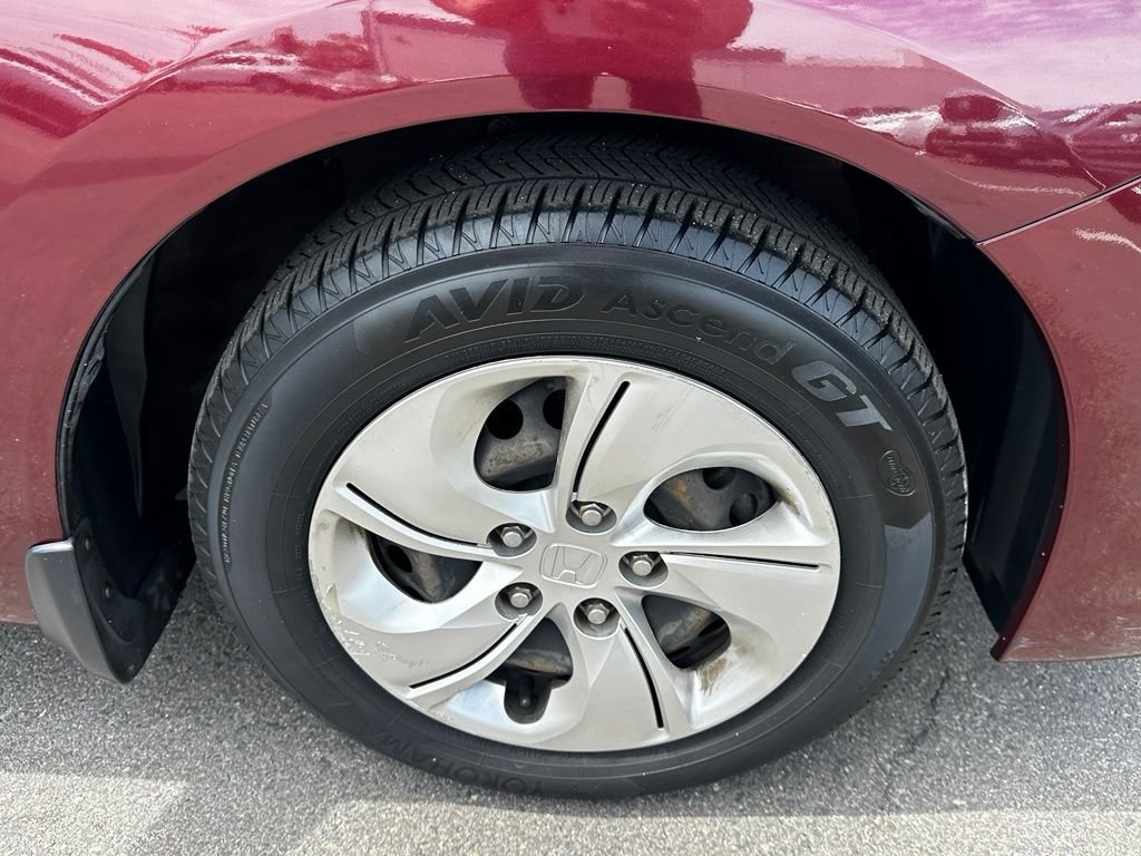 Used 2015 Crimson Pearl Honda LX image 12