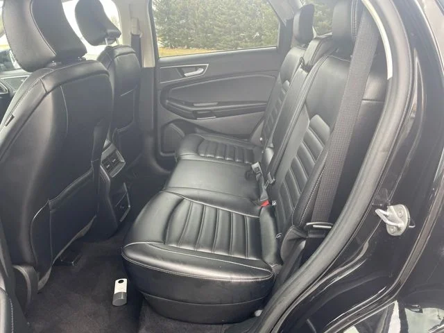 Used 2024 Black Ford SEL image 28