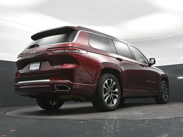 Used 2022 Velvet Jeep Overland image 26