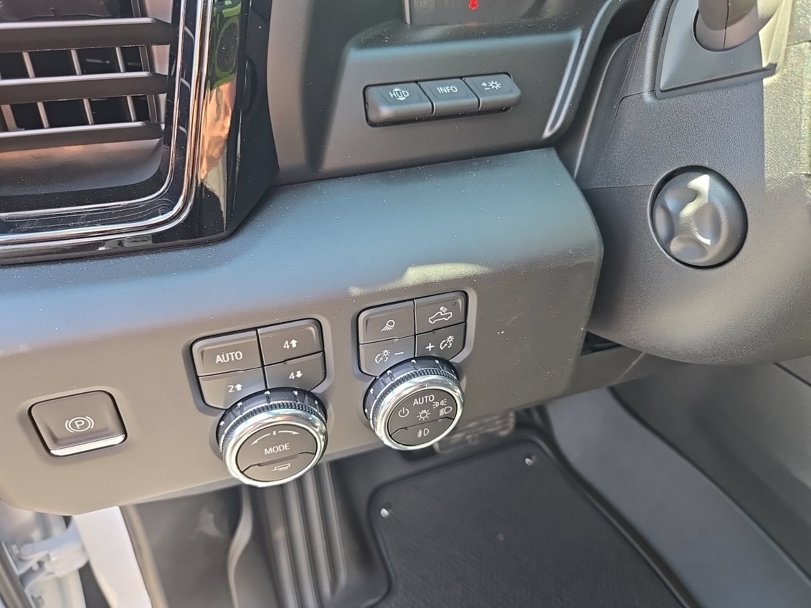 2026 GMC Sierra 1500 AT4 - Photo 31
