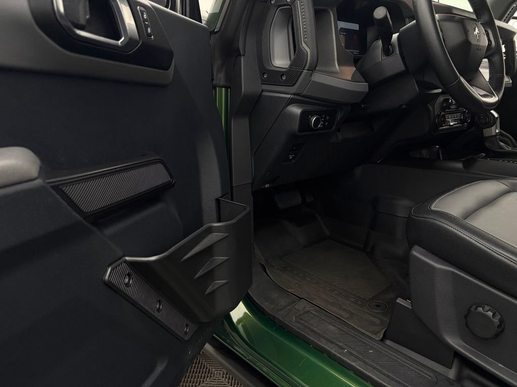 Used 2024 Green Metallic Ford Everglades image 18