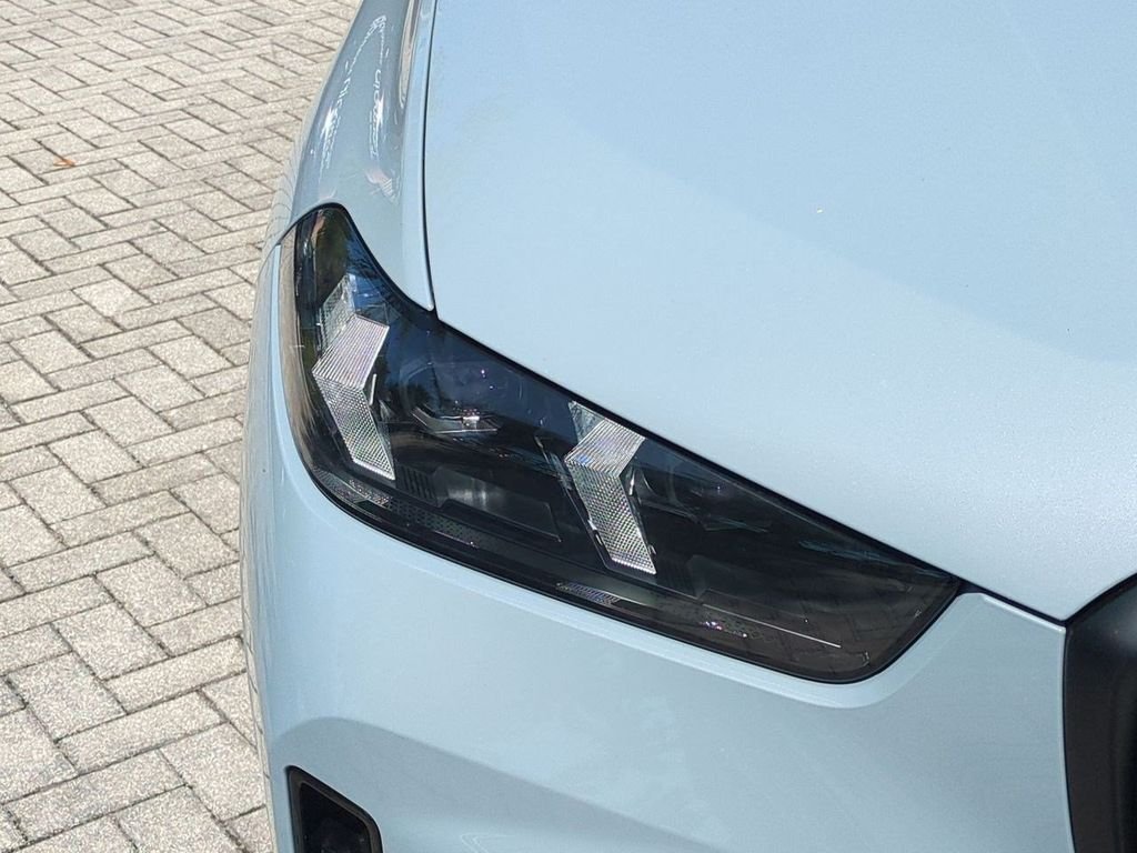 New 2026 Brooklyn Grey Metallic BMW M60i image 10