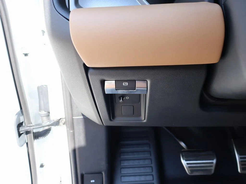 2025 Land Rover Defender V8 - Photo 34