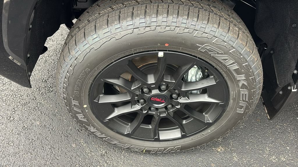 New 2026 Midnight Black Metallic Toyota  Platinum image 38
